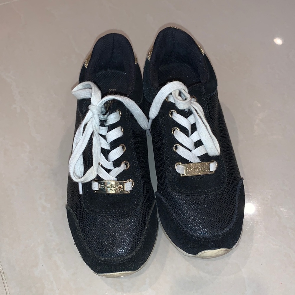 BEBE SPORT SHOE SIZE 6
